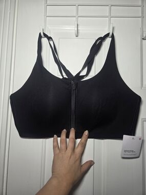 lululemon athletica Black Front-Zip Strappy Sports Bra